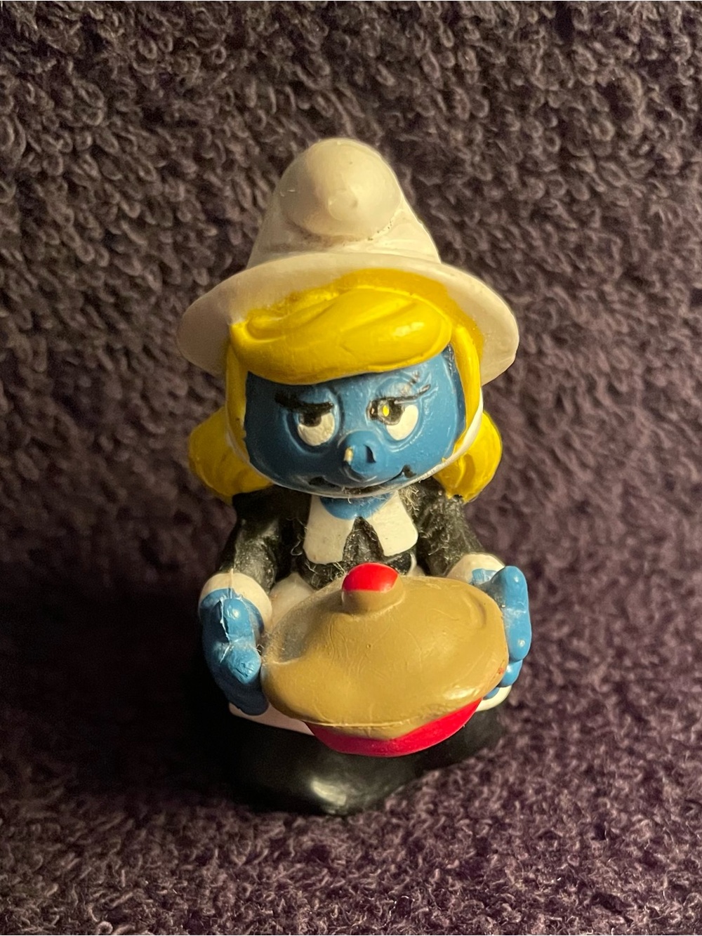 Vintage Smurfette & Smurf Figure Toy Set - Blue Characters Thanksgiving Theme - Picture 3 of 8
